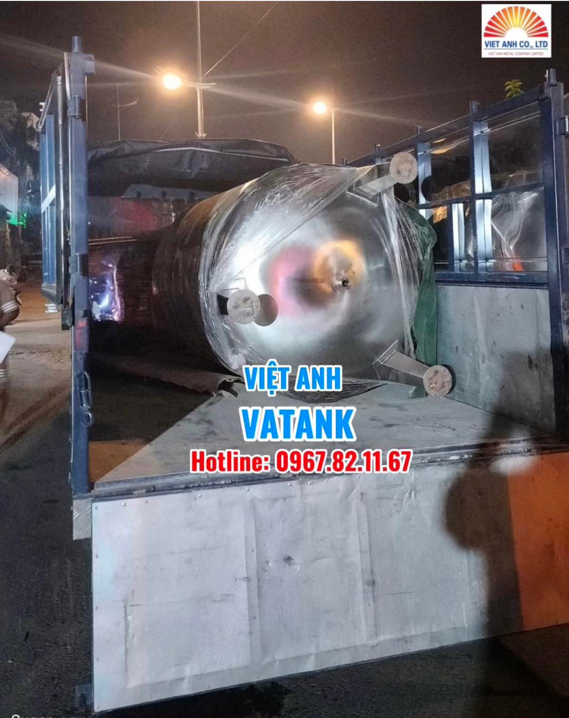 Giao hàng trong đêm đúng tiến độ-Bể lắp ghép công nghệ cao và bồn kháng khuẩn