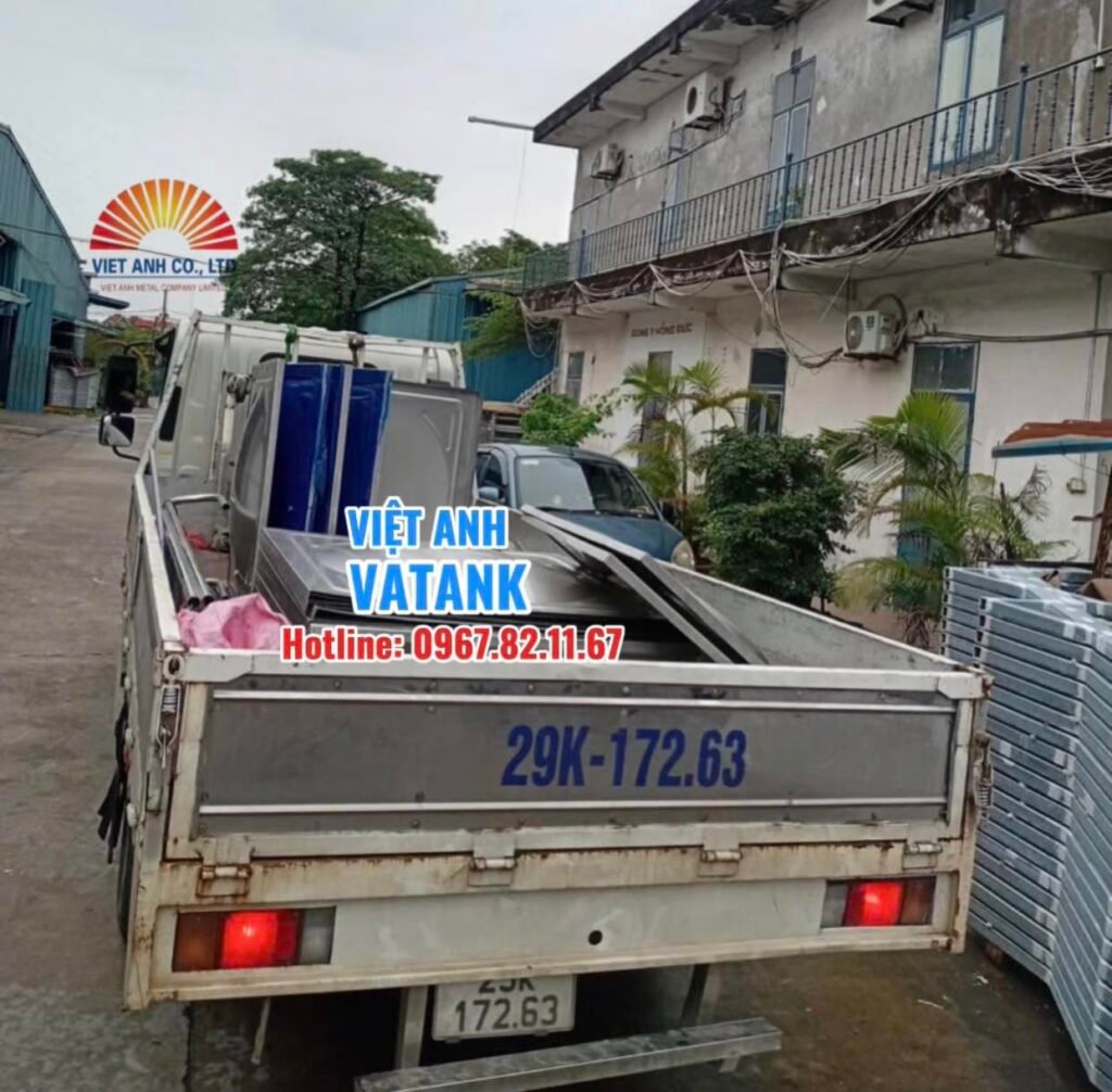 Vận chuyển và bàn giao vật tư bể inox lắp ghép đến loạt công trình trọng điểm