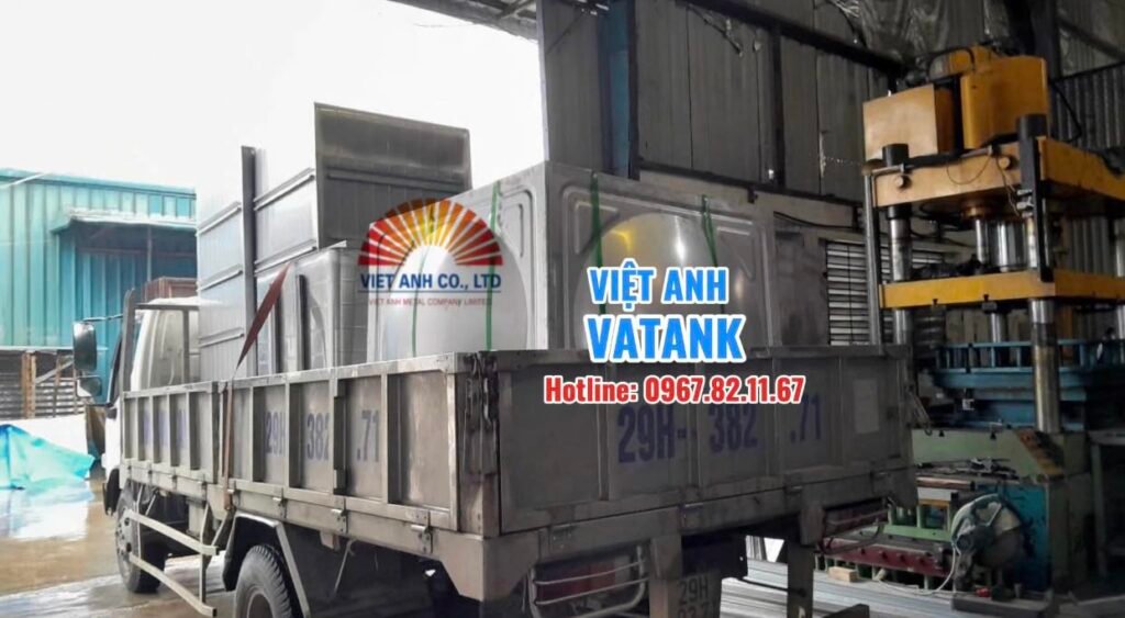 Vận chuyển và bàn giao vật tư bể inox lắp ghép đến loạt công trình trọng điểm